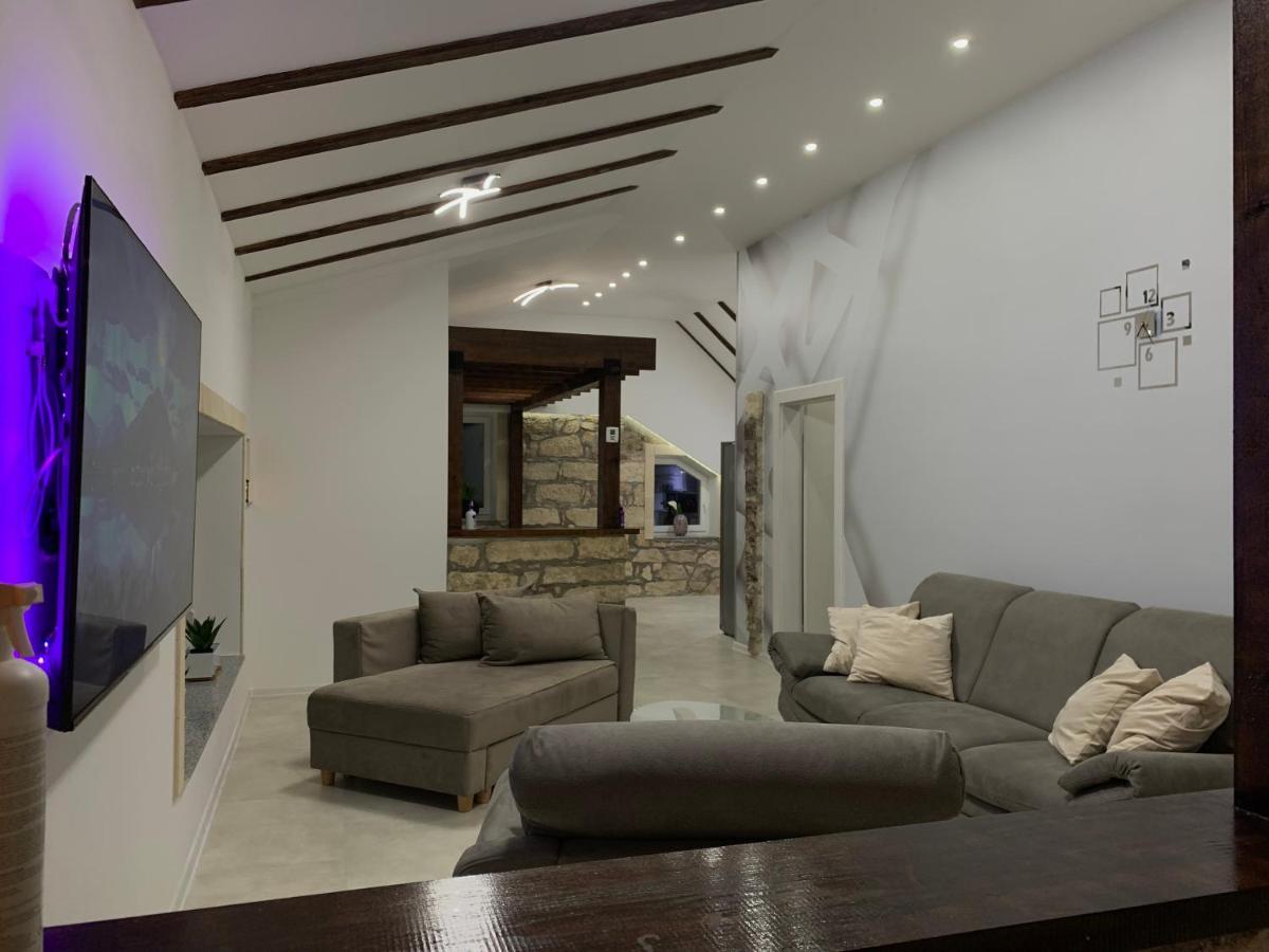 Kartal Centar Apartment Bihać Eksteriør bilde