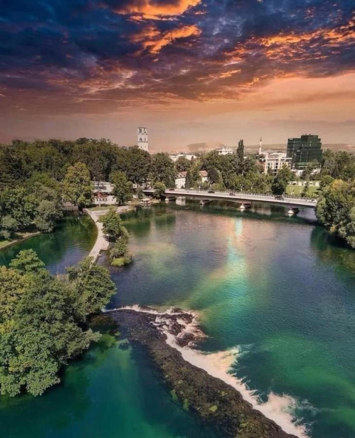 Kartal Centar Apartment Bihać Eksteriør bilde