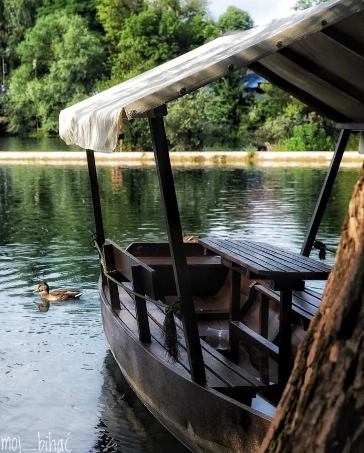Kartal Centar Apartment Bihać Eksteriør bilde
